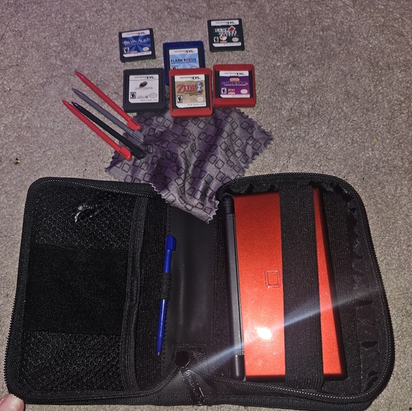 Red Nintendo DS Lite w/ carry case, games & accessories - Picture 1 of 8